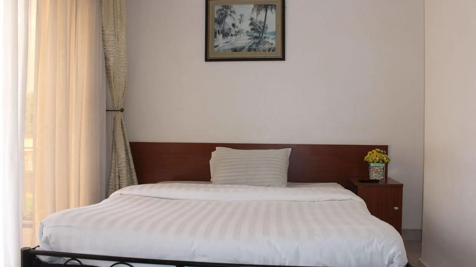 Sky Hotel International كامبالا