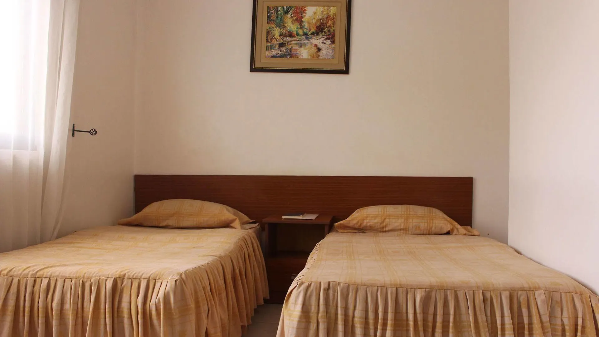 Sky Hotel International كامبالا